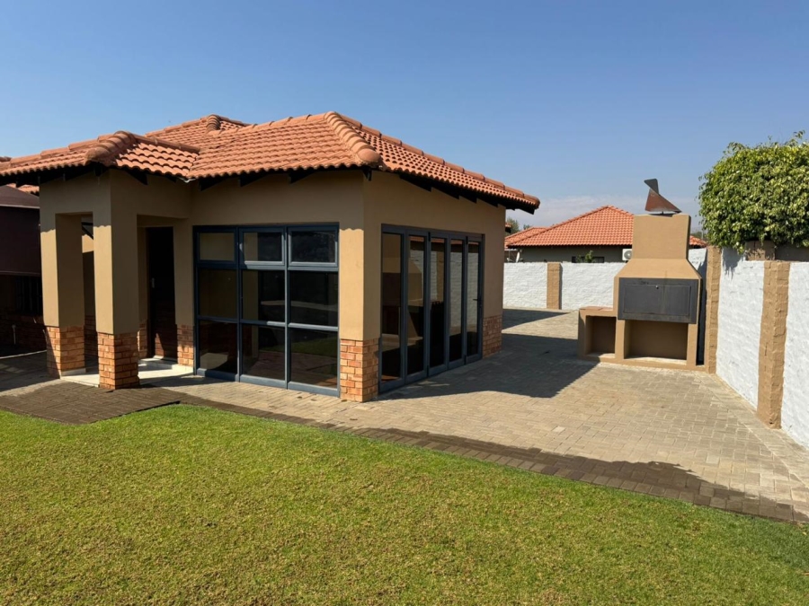 3 Bedroom Property for Sale in Waterkloof East North West
